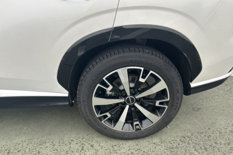 Used Roewe D5X DMH 2024 135 Tech Edition Exterior 14