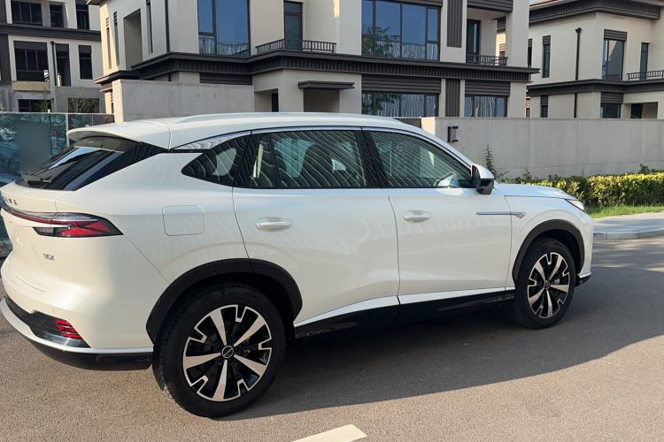 Used Roewe D5X DMH 2024 135 Flagship Edition Exterior 2