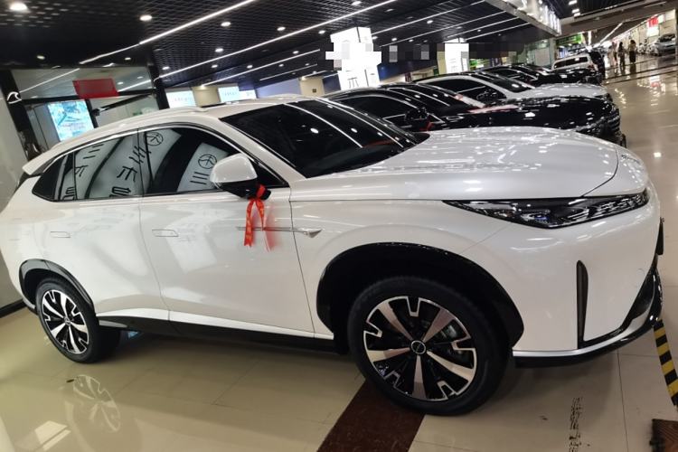 Used Roewe D5X DMH 2024 135 Tech Edition Exterior 2