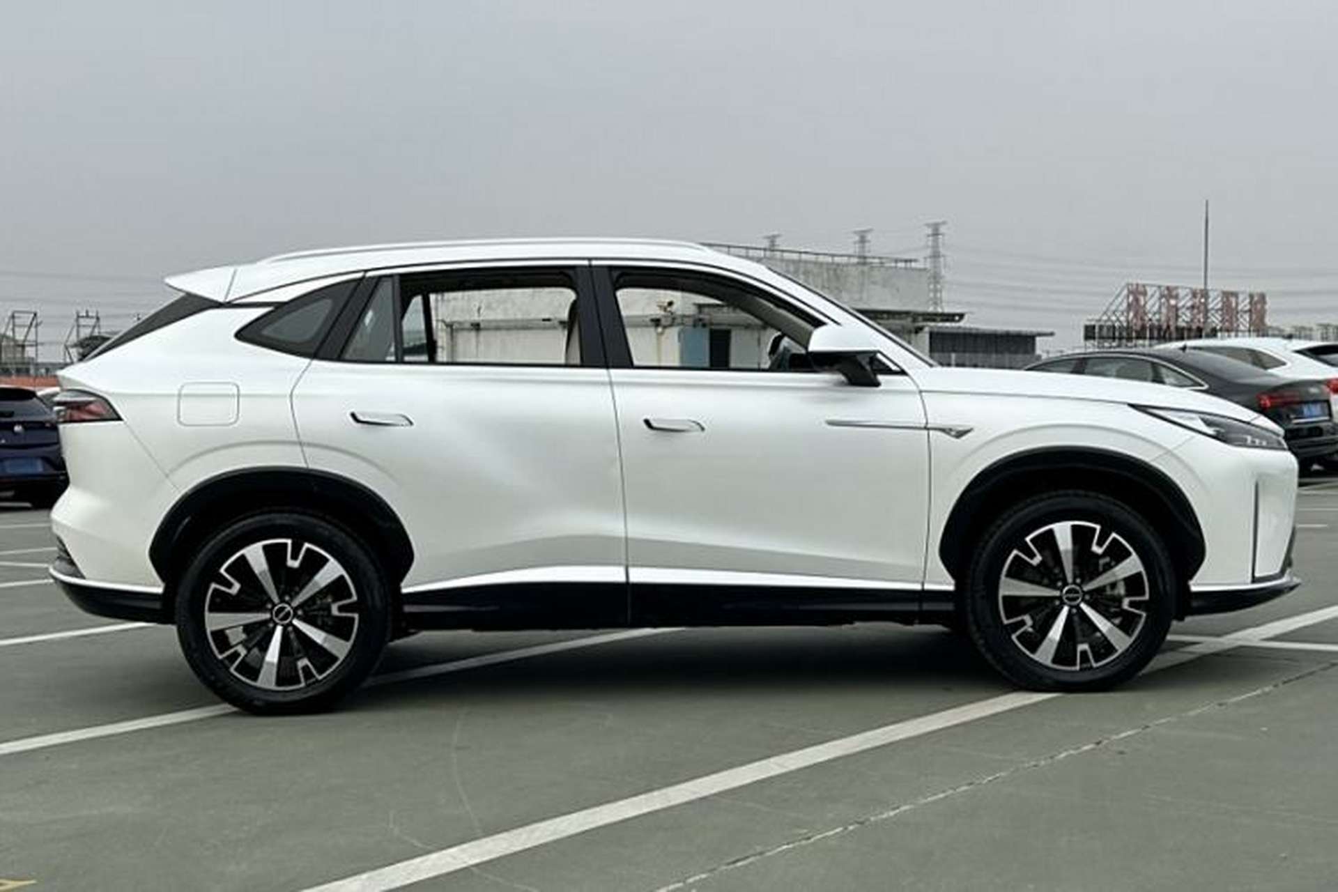 Used Roewe D5X DMH 2024 135 Tech Edition Exterior 3