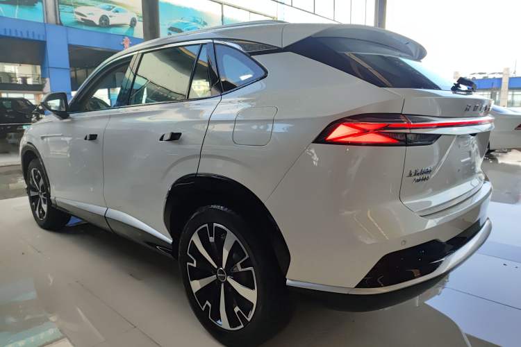 Used Roewe D5X DMH 2024 135 Tech Edition Exterior 3