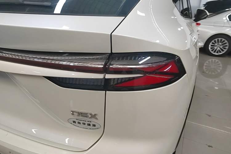 Used Roewe D5X DMH 2024 135 Flagship Edition Exterior 3
