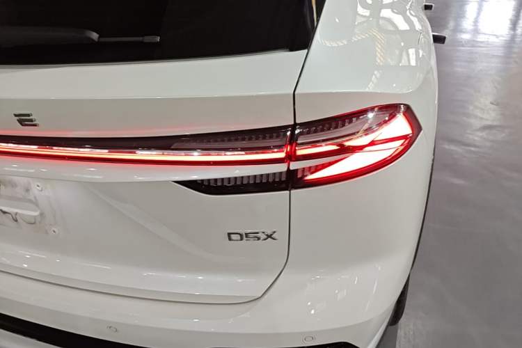 Used Roewe D5X DMH 2024 135 Tech Edition Exterior 3