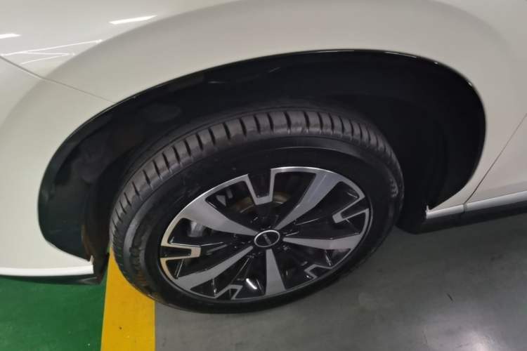 Used Roewe D5X DMH 2024 135 Tech Edition Exterior 4