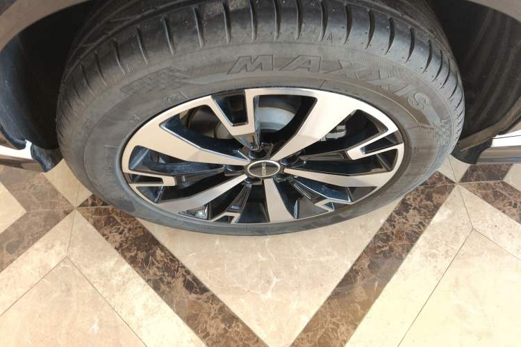 Used Roewe D5X DMH 2024 135 Tech Edition Exterior 5