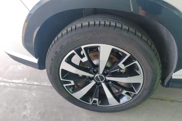Used Roewe D5X DMH 2024 135 Tech Edition Exterior 5