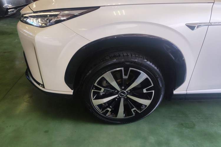 Used Roewe D5X DMH 2024 135 Tech Edition Exterior 7