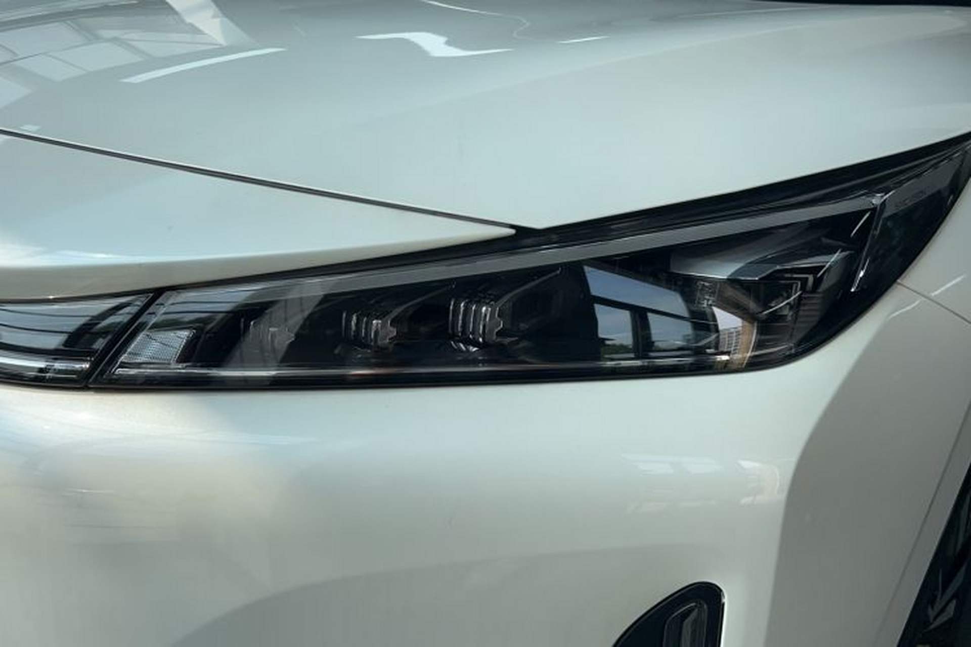 Used Roewe D5X DMH 2024 135 Tech Edition Exterior 9