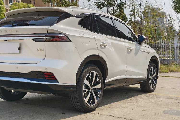 Used Roewe D5X DMH 2024 135 Tech Edition Exterior 9