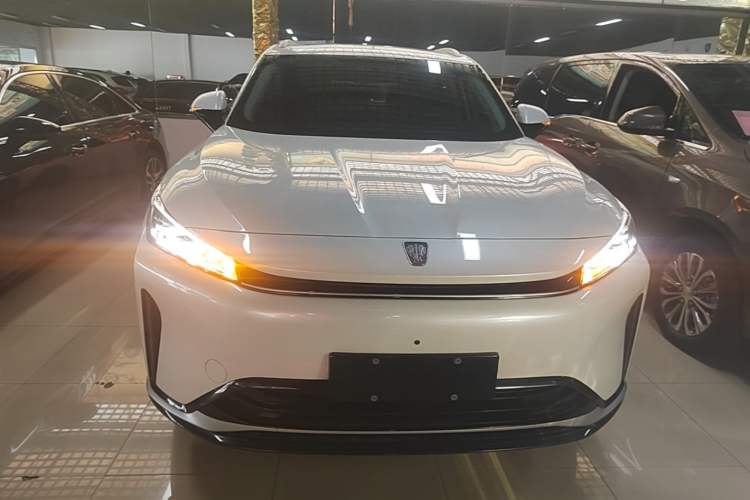 Used Roewe D5X DMH 2024 135 Flagship Edition Front