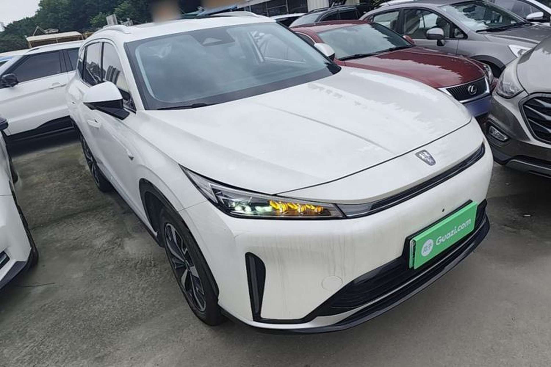Used Roewe D5X DMH 2024 135 Tech Edition Front Right 45 Deg