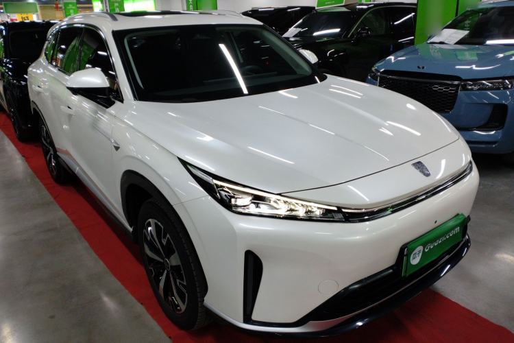 Used Roewe D5X DMH 2024 135 Tech Edition Front Right 45 Deg