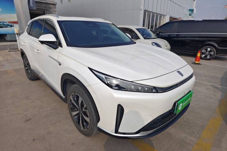 Used Roewe D5X DMH 2024 135 Tech Edition Front Right 45 Deg