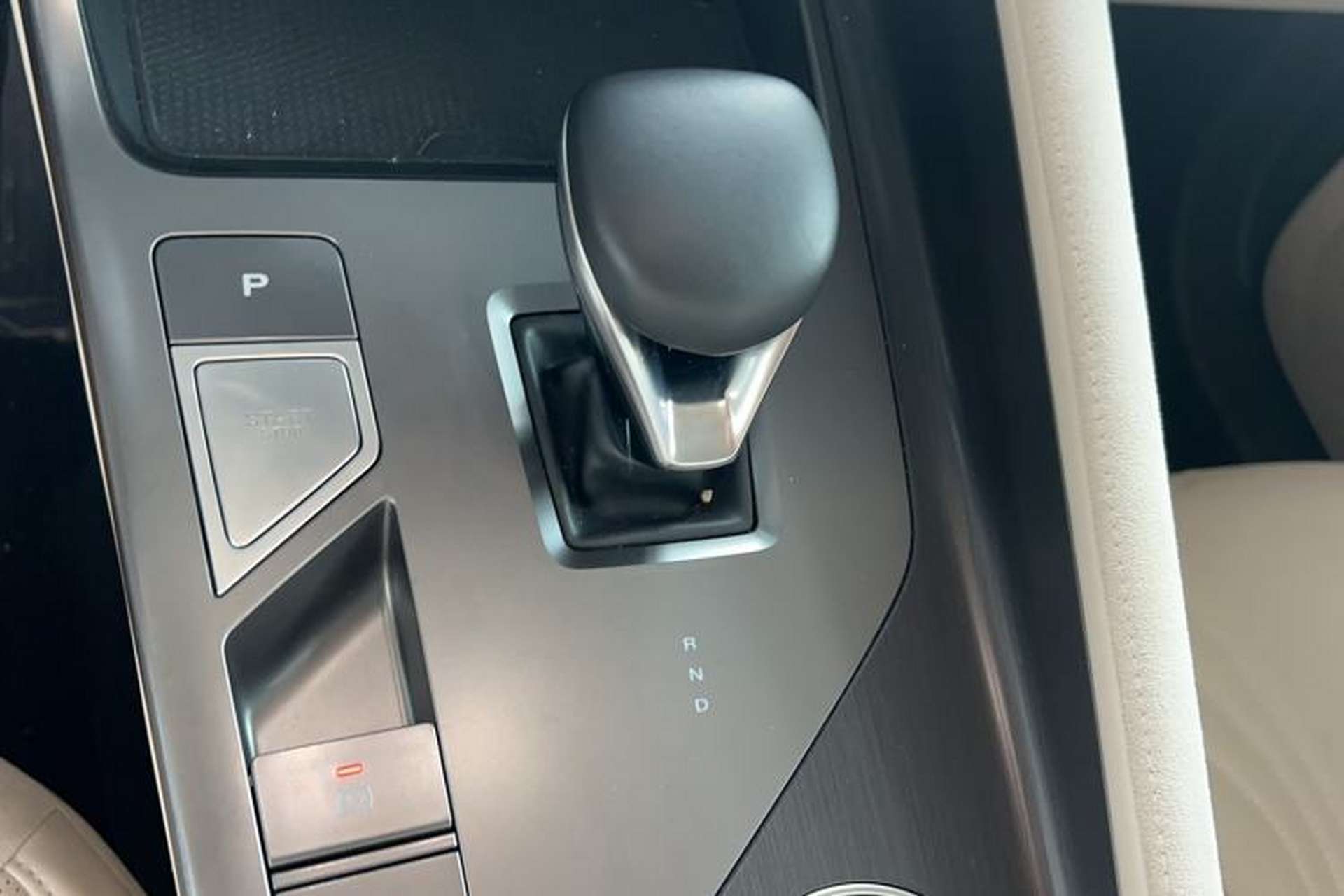 Used Roewe D5X DMH 2024 135 Tech Edition Gear Lever