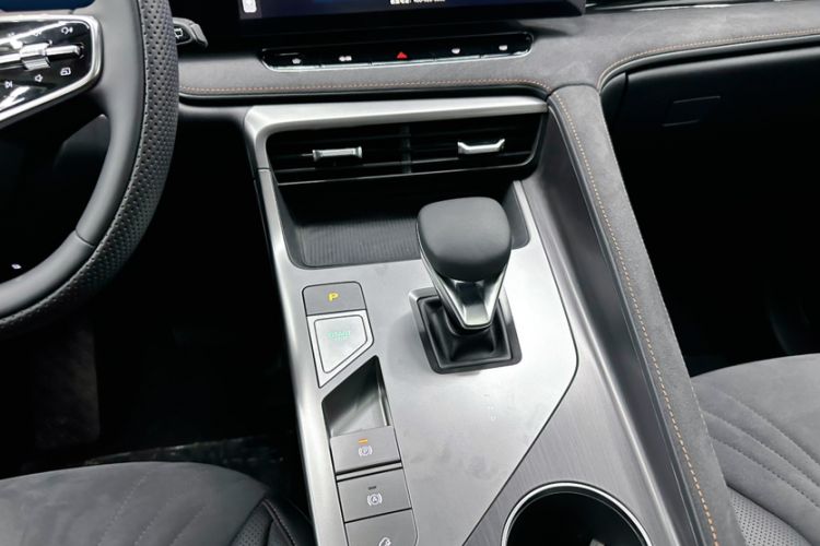 Used Roewe D5X DMH 2024 135 Flagship Edition Gear Lever