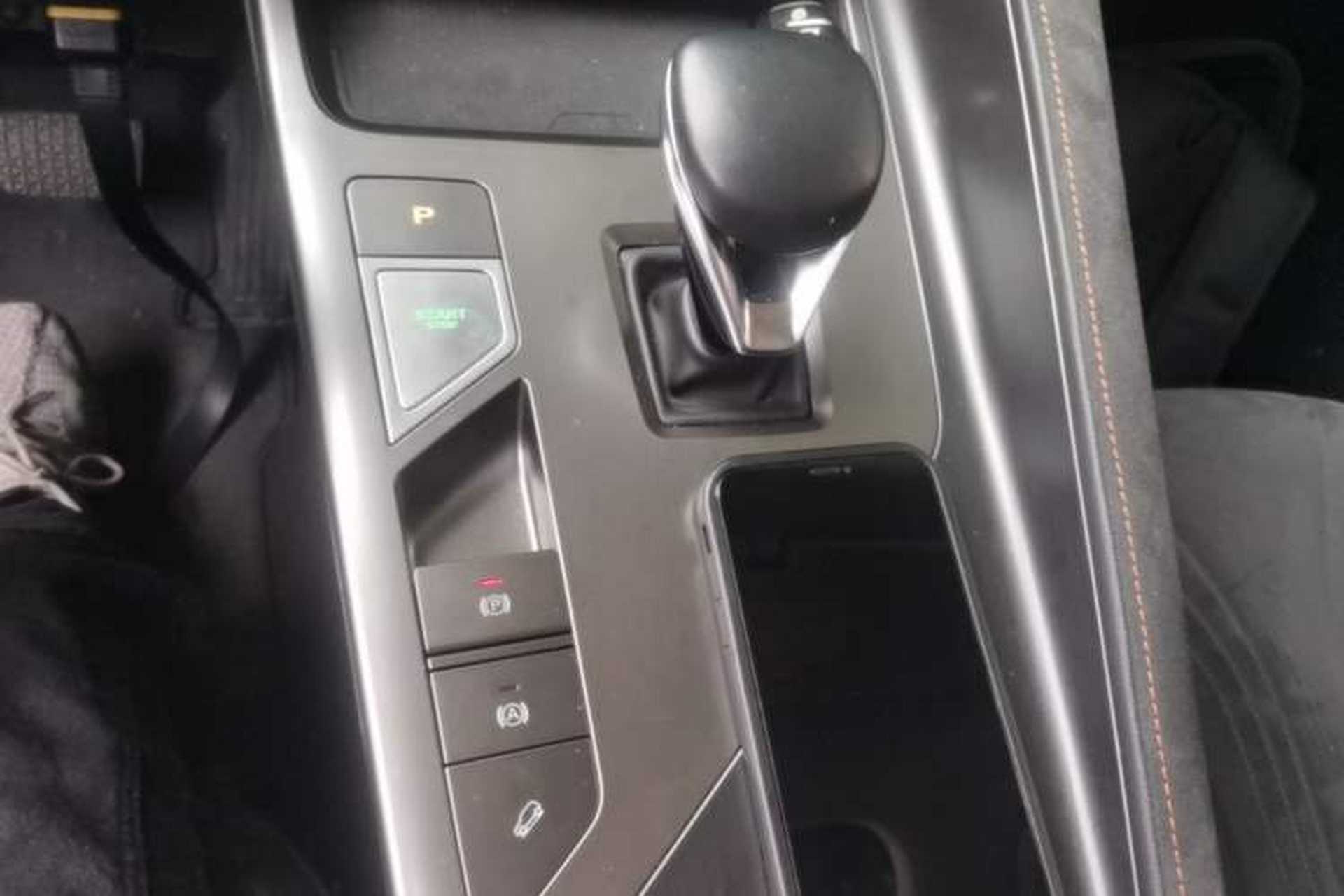 Used Roewe D5X DMH 2024 135 Tech Edition Gear Lever