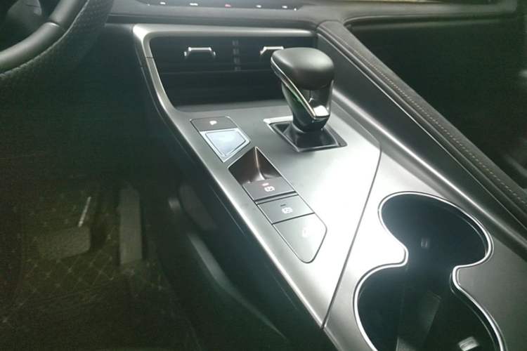 Used Roewe D5X DMH 2024 135 Flagship Edition Gear Lever