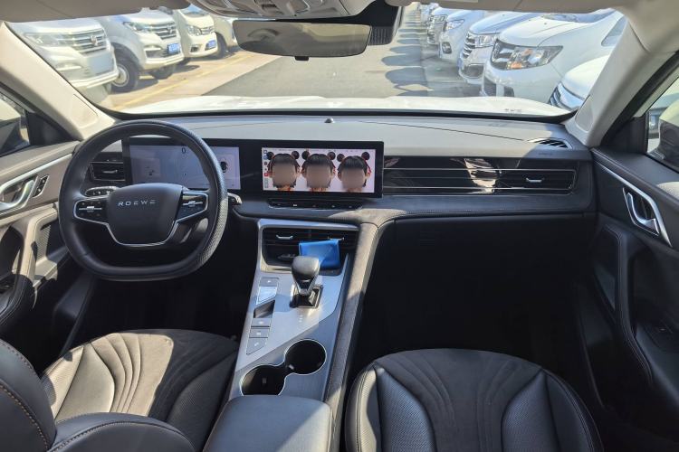 Used Roewe D5X DMH 2024 135 Tech Edition Interior 1