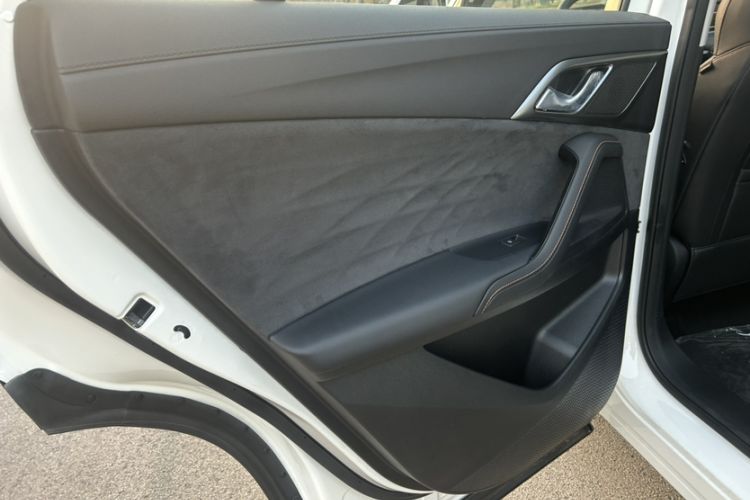 Used Roewe D5X DMH 2024 135 Flagship Edition Interior 1