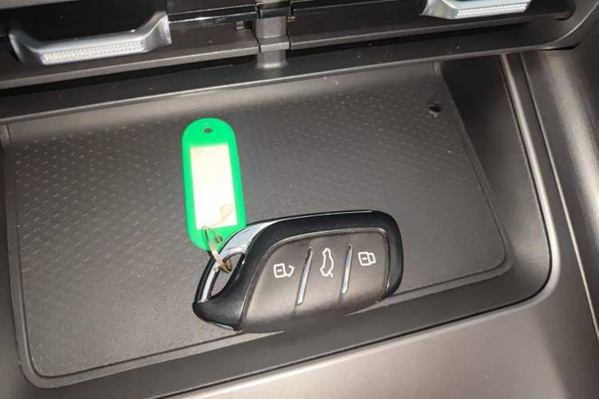 Used Roewe D5X DMH 2024 135 Tech Edition Interior 1
