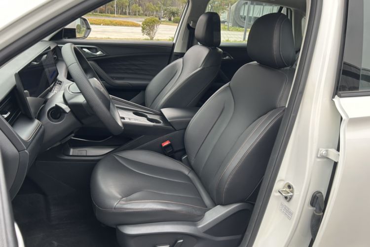 Used Roewe D5X DMH 2024 135 Luxury Edition Interior 10