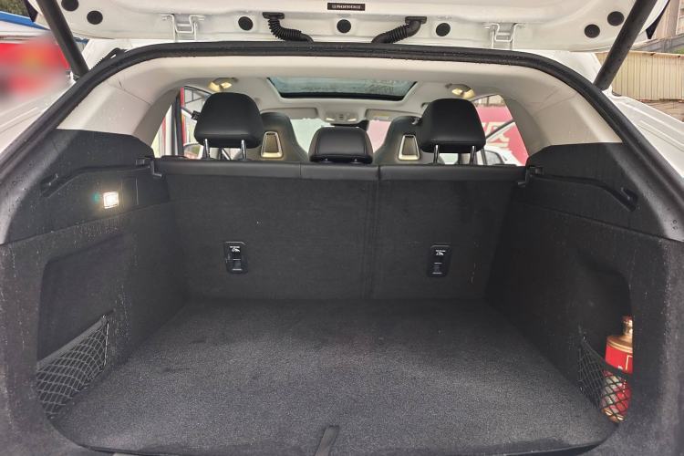 Used Roewe D5X DMH 2024 135 Tech Edition Interior 10