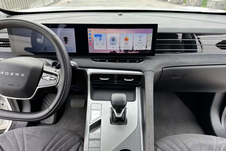 Used Roewe D5X DMH 2024 135 Tech Edition Interior 11