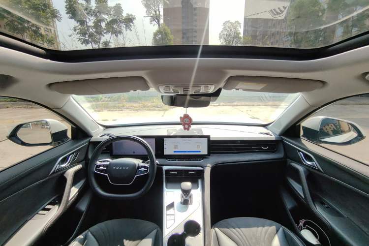 Used Roewe D5X DMH 2024 135 Tech Edition Interior 12