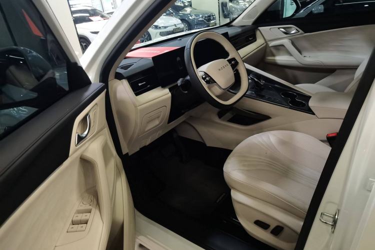 Used Roewe D5X DMH 2024 135 Tech Edition Interior 2