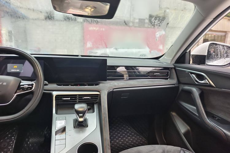Used Roewe D5X DMH 2024 135 Tech Edition Interior 2