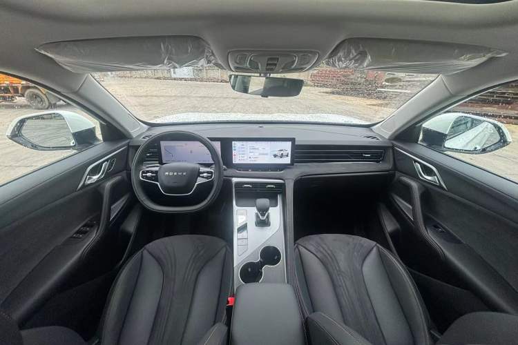 Used Roewe D5X DMH 2024 135 Flagship Edition Interior 2