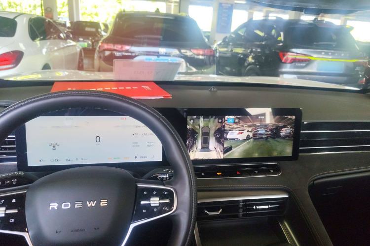 Used Roewe D5X DMH 2024 135 Tech Edition Interior 2