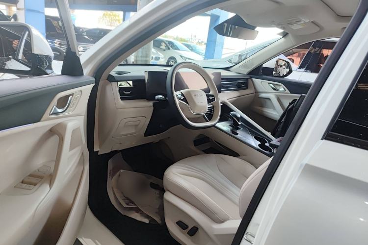 Used Roewe D5X DMH 2024 135 Tech Edition Interior 3