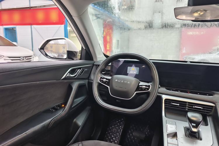 Used Roewe D5X DMH 2024 135 Tech Edition Interior 3