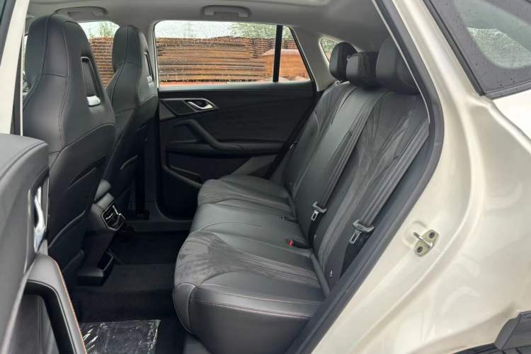 Used Roewe D5X DMH 2024 135 Flagship Edition Interior 3