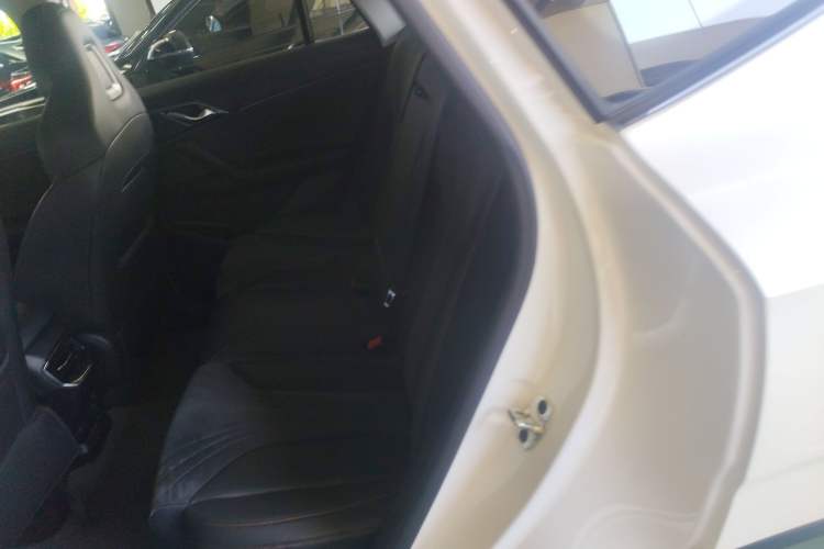Used Roewe D5X DMH 2024 135 Tech Edition Interior 4