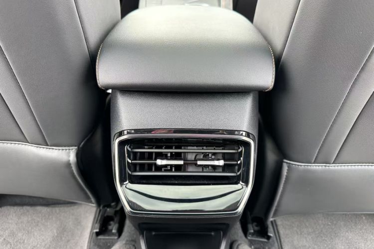 Used Roewe D5X DMH 2024 135 Tech Edition Interior 5