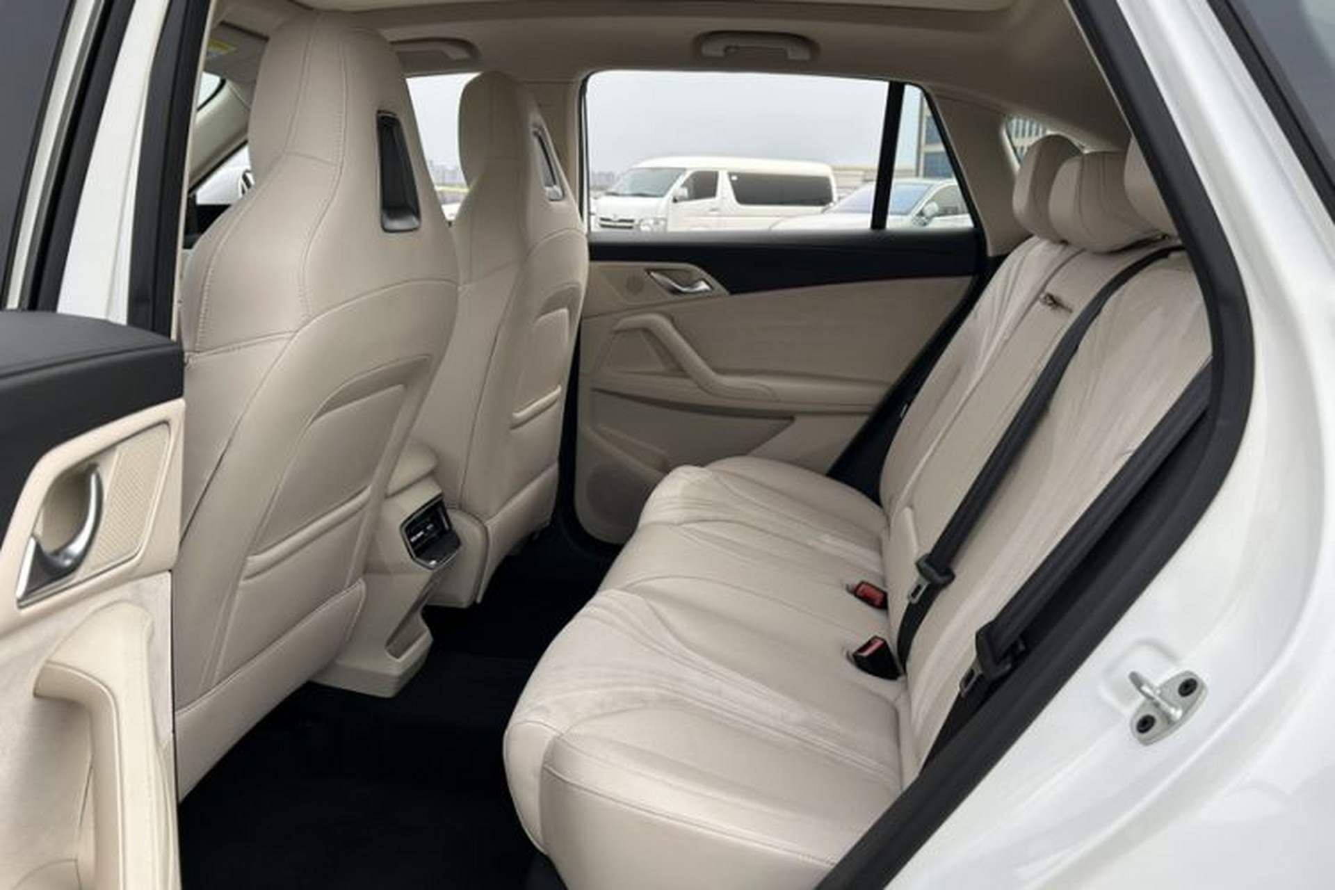 Used Roewe D5X DMH 2024 135 Tech Edition Interior 7