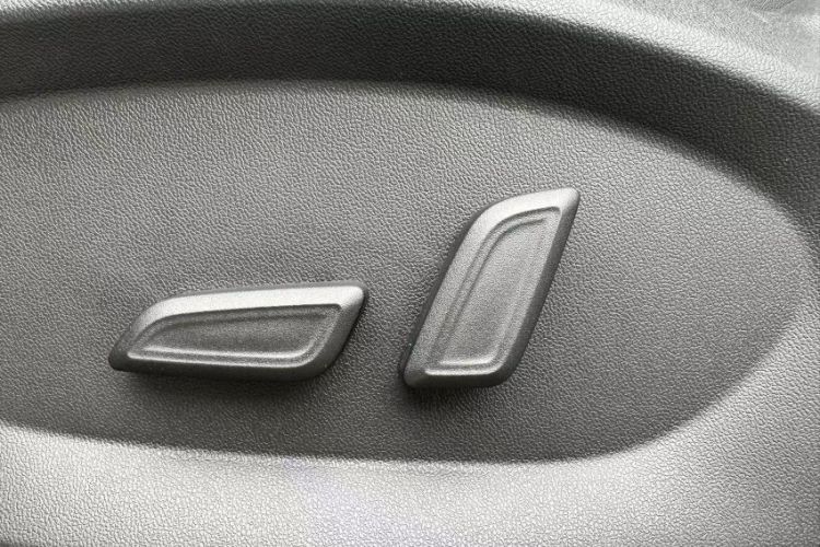 Used Roewe D5X DMH 2024 135 Tech Edition Interior 8