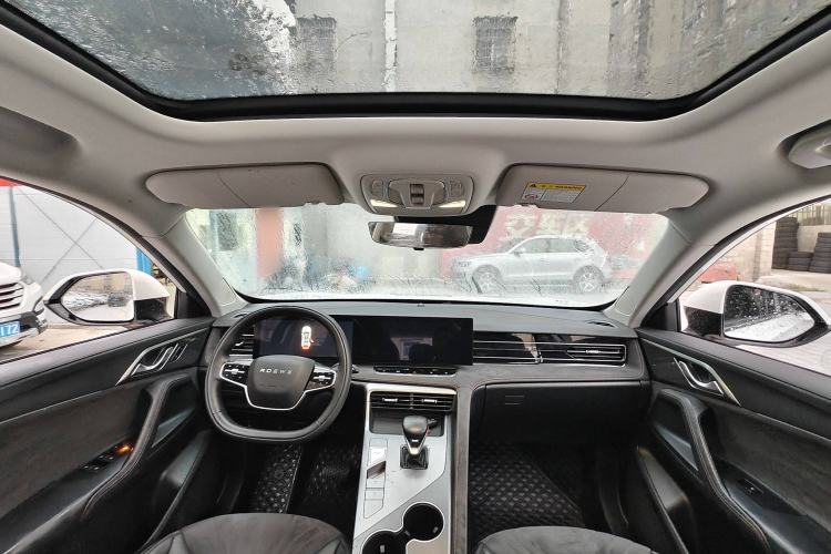 Used Roewe D5X DMH 2024 135 Tech Edition Interior 8