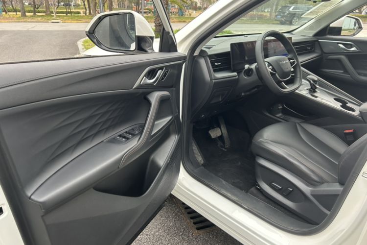Used Roewe D5X DMH 2024 135 Luxury Edition Interior 9