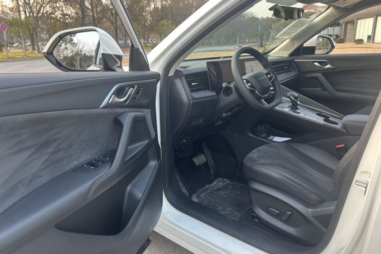 Used Roewe D5X DMH 2024 135 Flagship Edition Interior 9