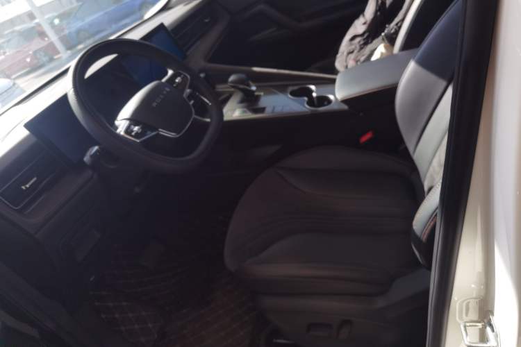 Used Roewe D5X DMH 2024 135 Tech Edition Left Front Seat