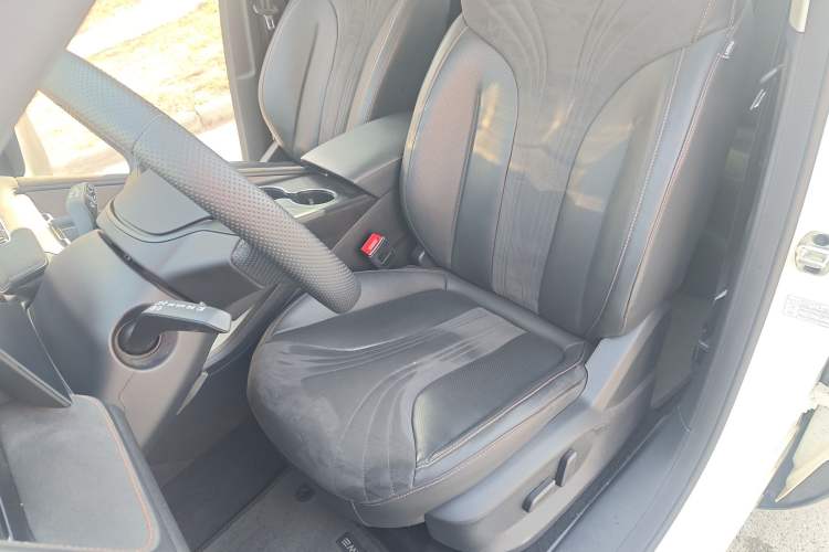 Used Roewe D5X DMH 2024 135 Tech Edition Left Front Seat