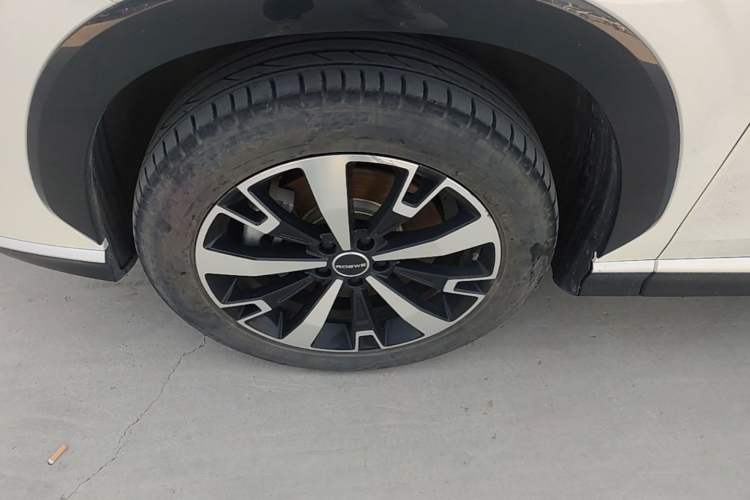 Used Roewe D5X DMH 2024 135 Flagship Edition Left Front Wheel Hub