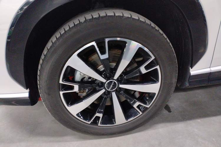 Used Roewe D5X DMH 2024 135 Tech Edition Left Front Wheel Hub