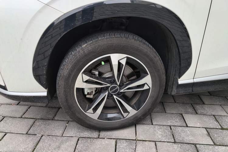 Used Roewe D5X DMH 2024 135 Luxury Edition Left Front Wheel Hub
