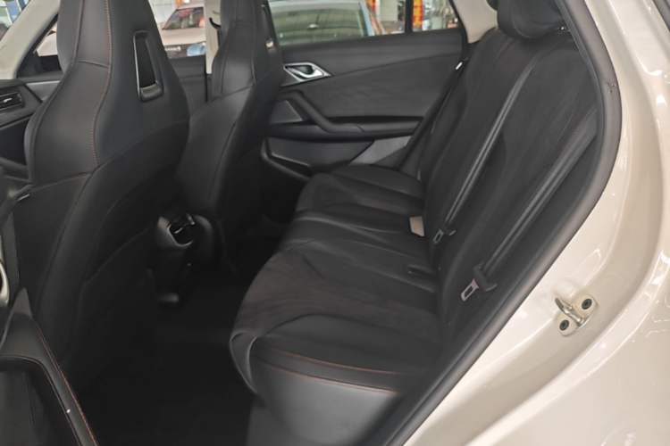 Used Roewe D5X DMH 2024 135 Flagship Edition Left Rear Seat
