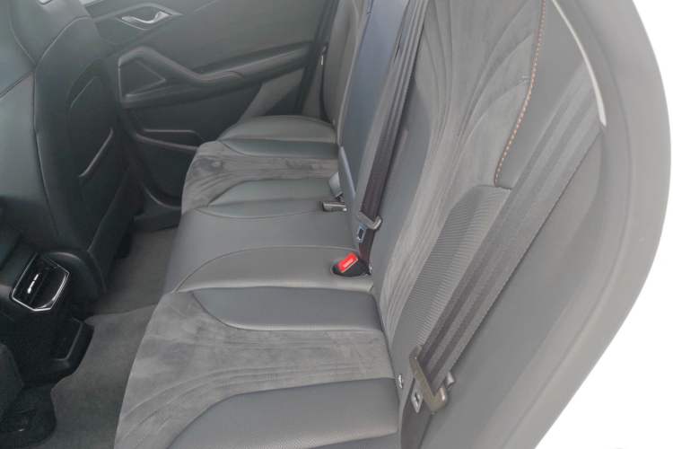 Used Roewe D5X DMH 2024 135 Tech Edition Left Rear Seat