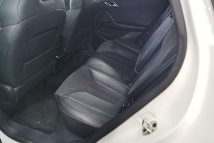 Used Roewe D5X DMH 2024 135 Tech Edition Left Rear Seat